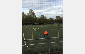 UN DE NOS JOUEURS U9 A L'ESSAI A L'ASSE